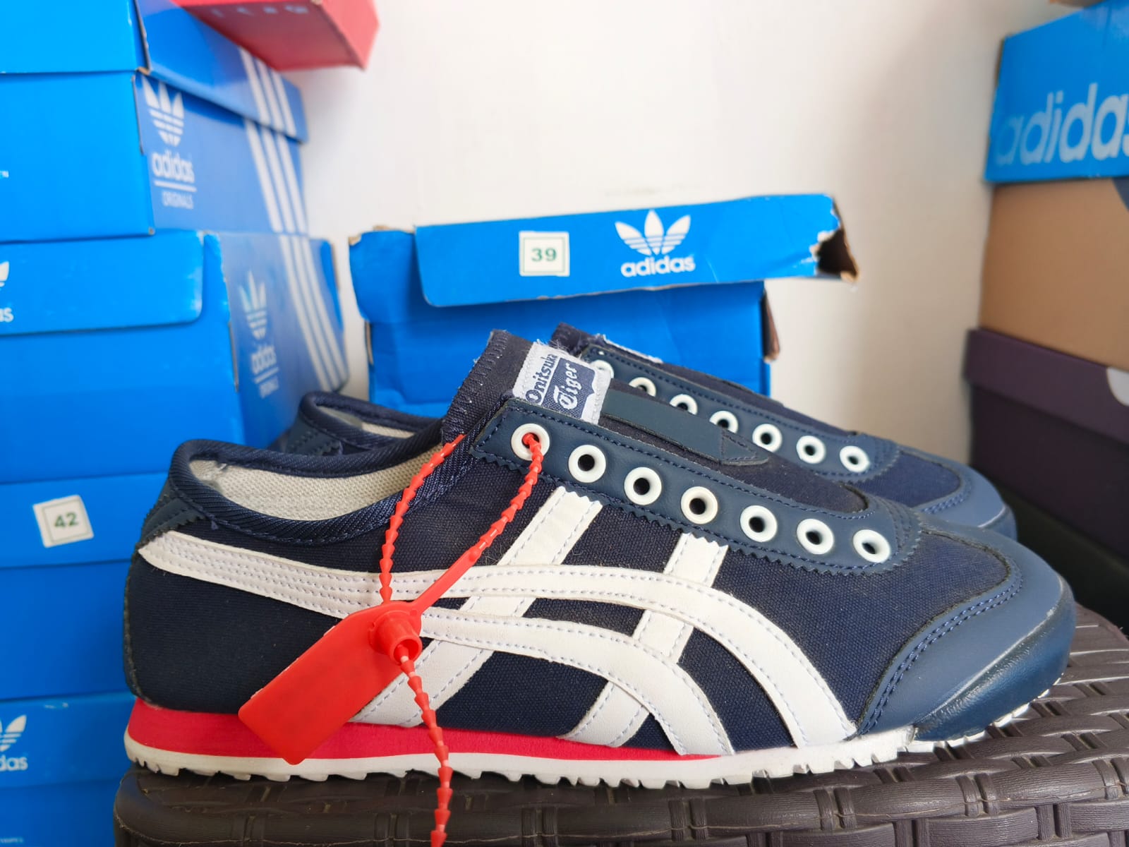 Onitsuka Blue Red Size 38